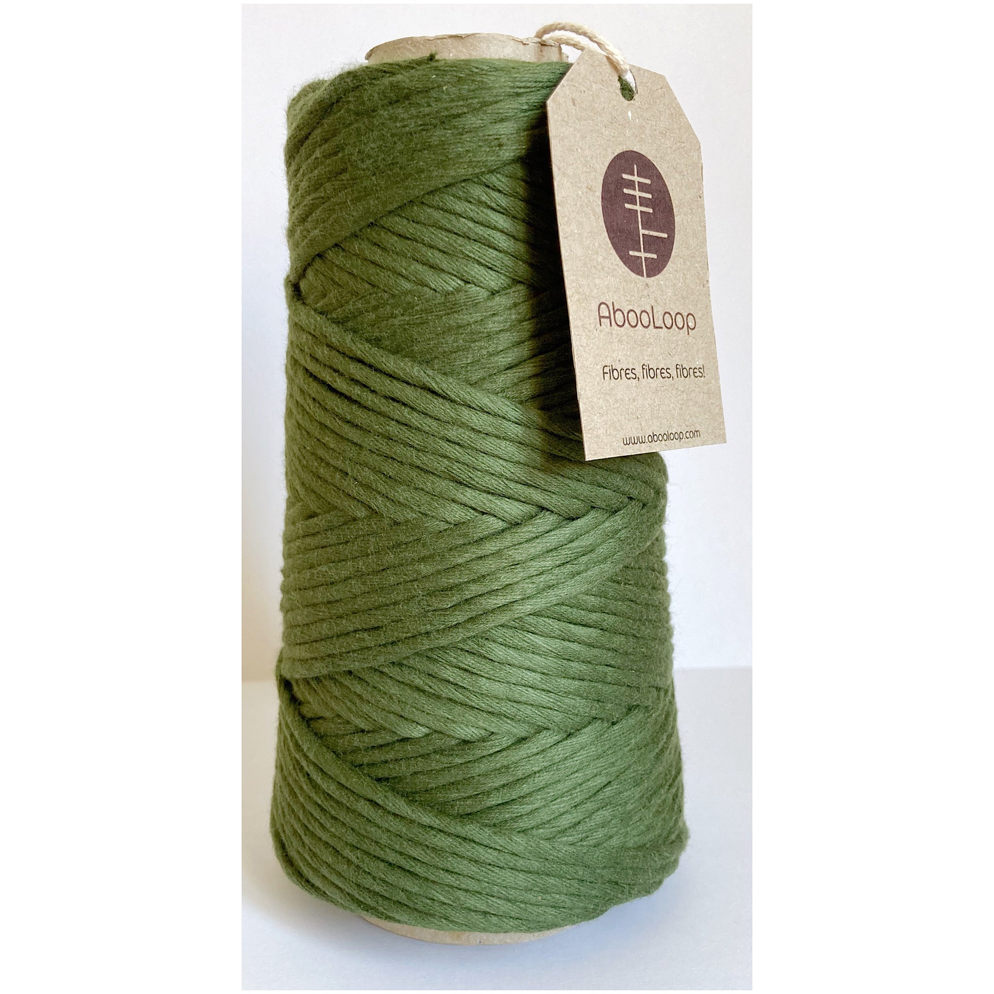 Knokkon small cone of nettle-hemp-cotton yarn